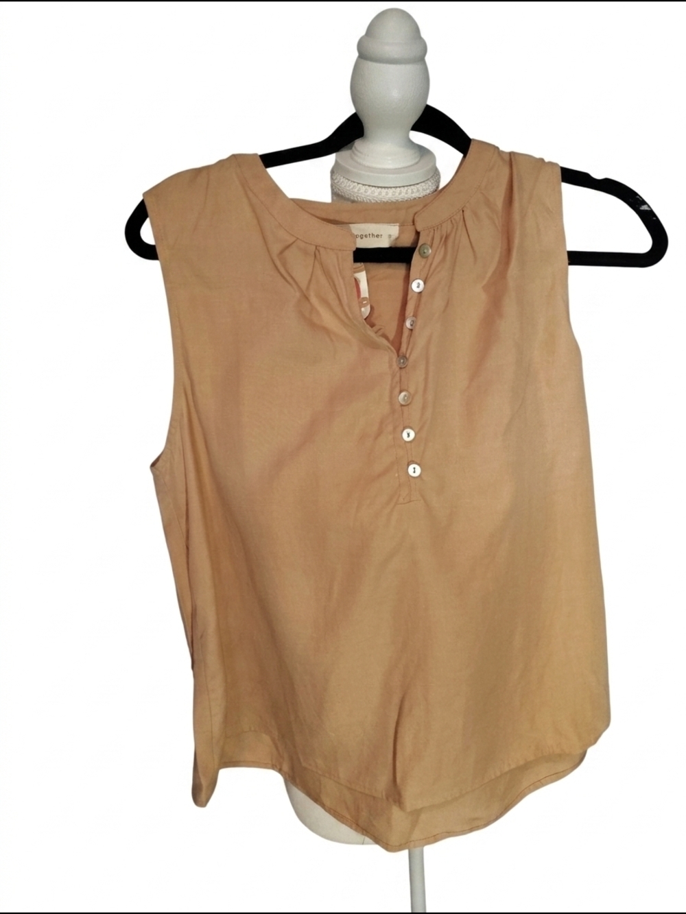 By Together Sleeveless Button-Front Tank Top in Tan Large